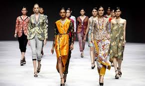 Jakarta Fashion Week 2025: Tren Sustainable Fashion dan Kolaborasi Desainer Muda