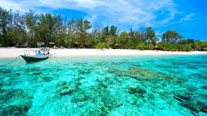 Wisata Nusantara 2025: Destinasi Baru, Tren Traveling, dan Tantangan Keberlanjutan
