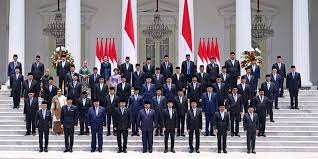 Pemerintah Wacanakan Perombakan Besar Lembaga Negara 2025