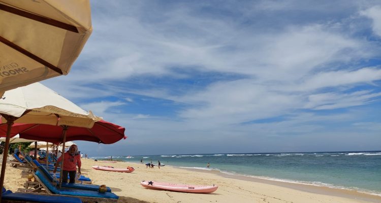 Wisata Nusantara 2025: Destinasi Baru, Tren Digital, dan Tantangan Keberlanjutan